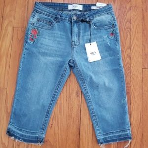 NWT size 6 Capris VGS Jeans